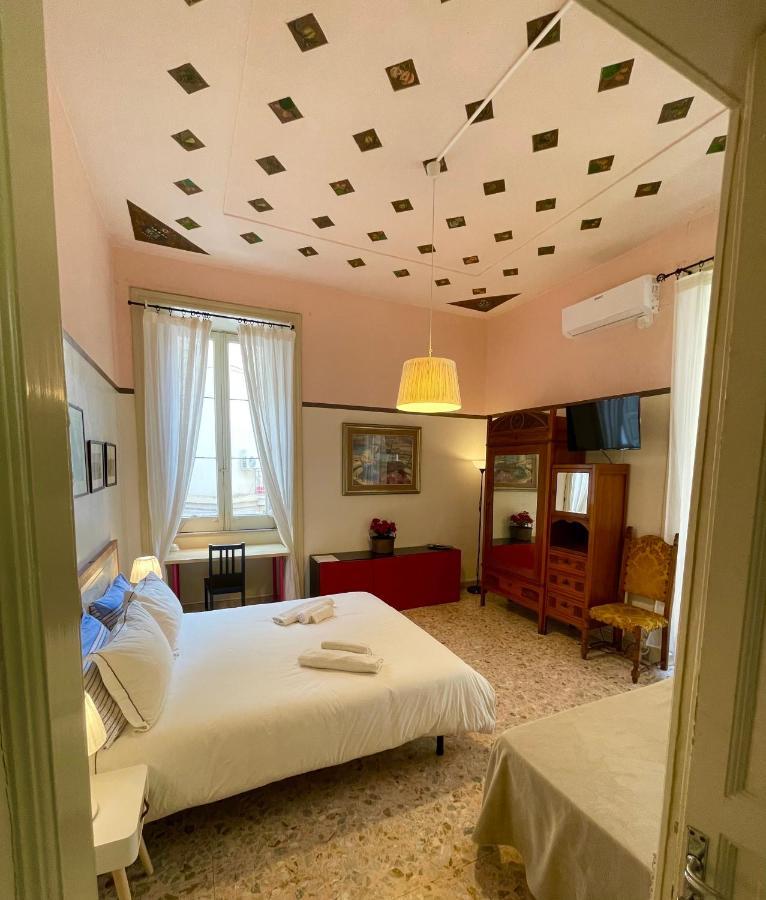 Montello Guest House & Apartment Catania Bagian luar foto
