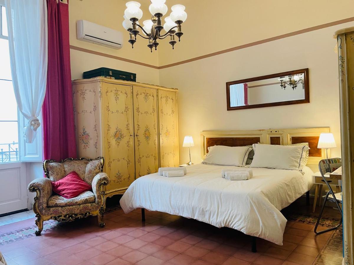 Montello Guest House & Apartment Catania Bagian luar foto