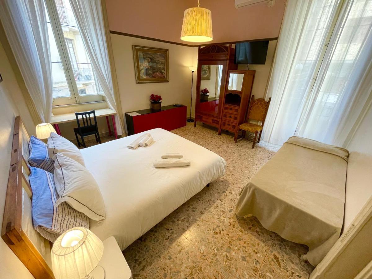Montello Guest House & Apartment Catania Bagian luar foto