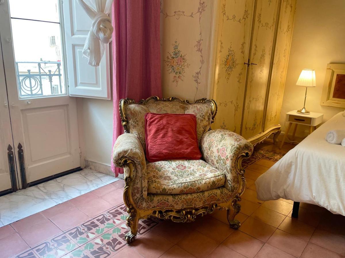 Montello Guest House & Apartment Catania Bagian luar foto