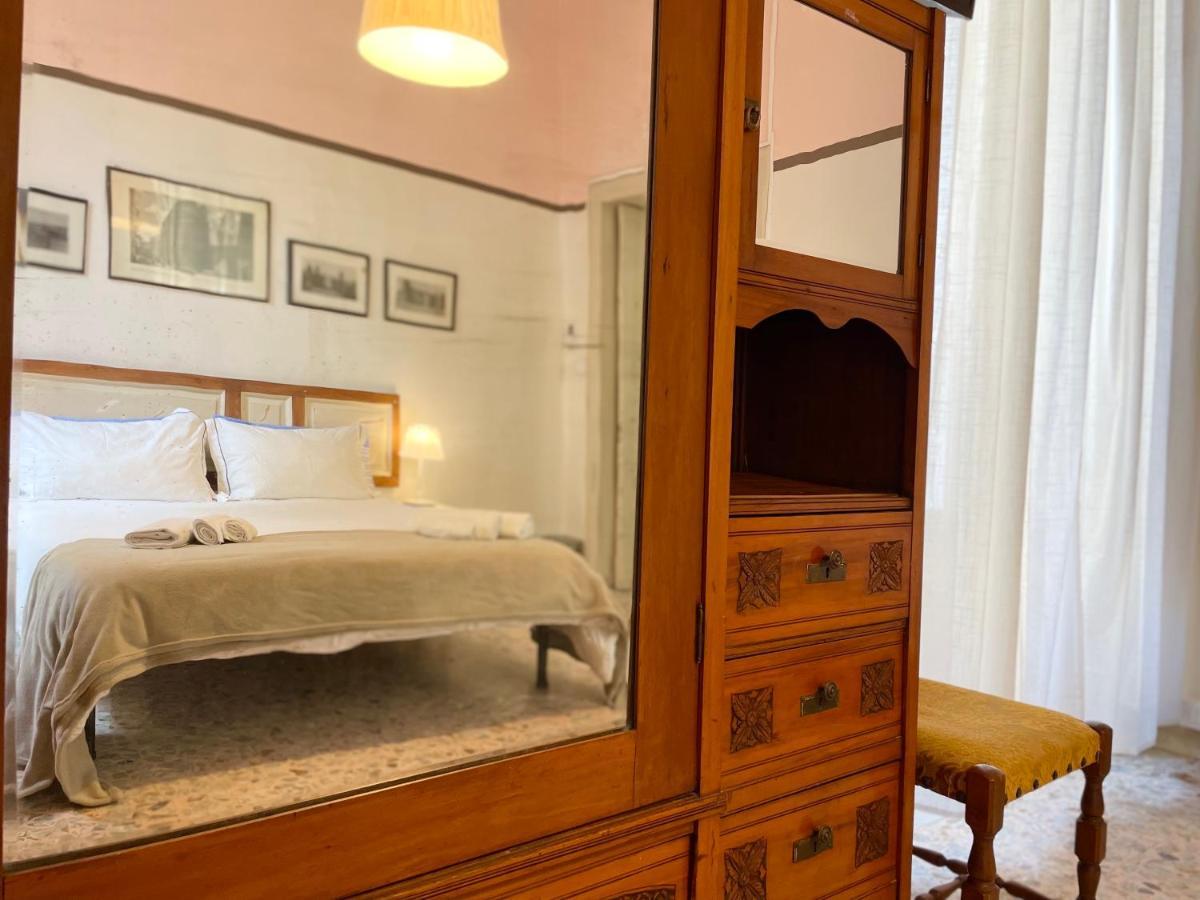 Montello Guest House & Apartment Catania Bagian luar foto