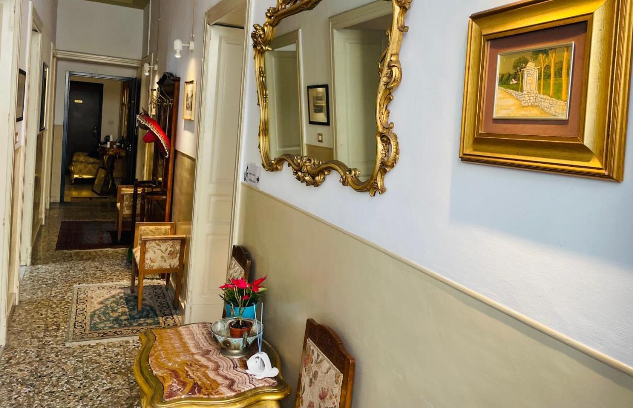 Montello Guest House & Apartment Catania Bagian luar foto