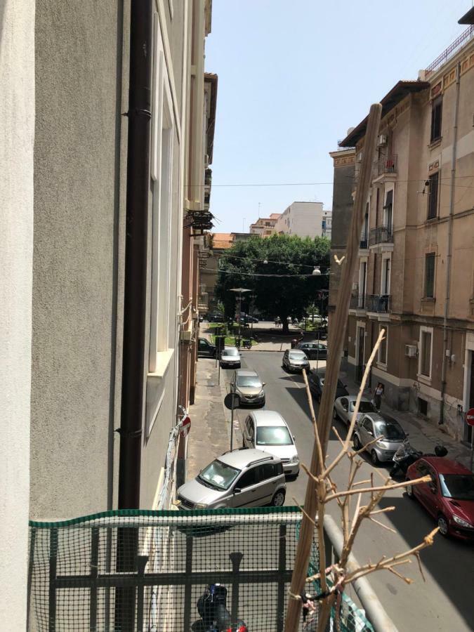 Montello Guest House & Apartment Catania Bagian luar foto
